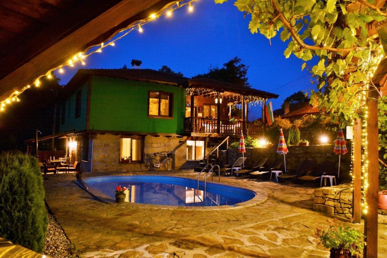 Къща Край Реката/ House By The River Vetrintsi Exterior photo